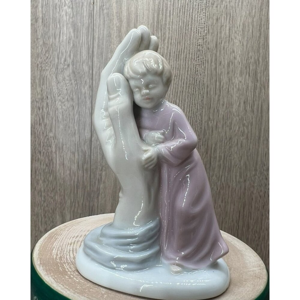 VTG 1983 Roman Palm of My Hand Child Figurine Porcelain Religious Glossy Lilac